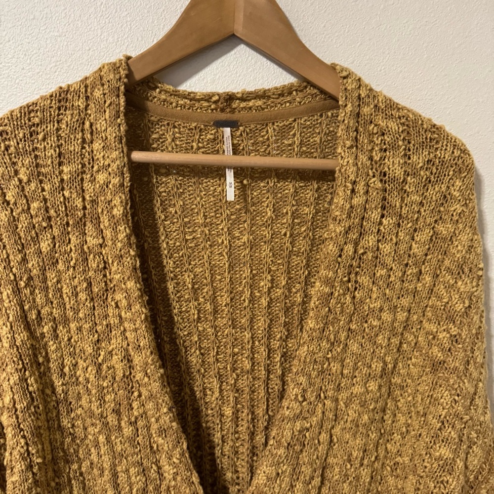 Free People Sunset Drive Oversized Cardigan Sweater Golden Mustard Button V-M - Picture 4 of 11